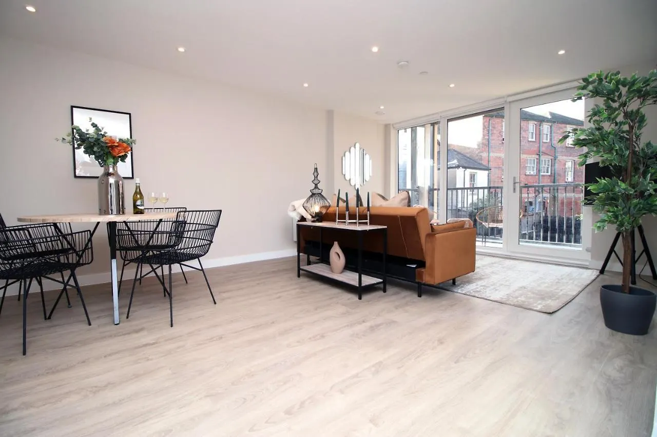 Casablanca Flat 4 By Mia Living Modern 2 Bedroom Apartment With Balcony Cardiff 0*,  Storbritannien