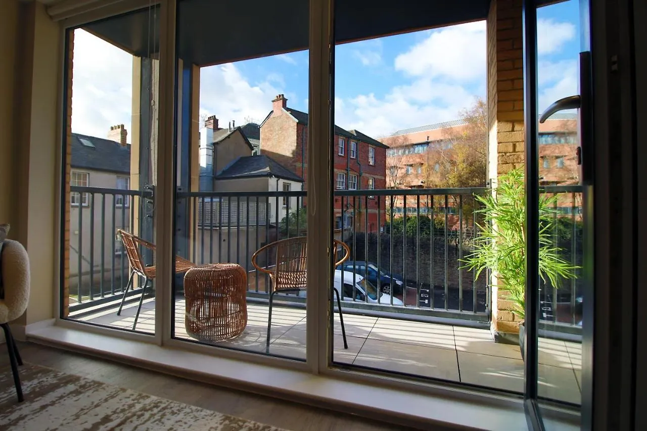 Casablanca Flat 4 By Mia Living Modern 2 Bedroom Apartment With Balcony Cardiff