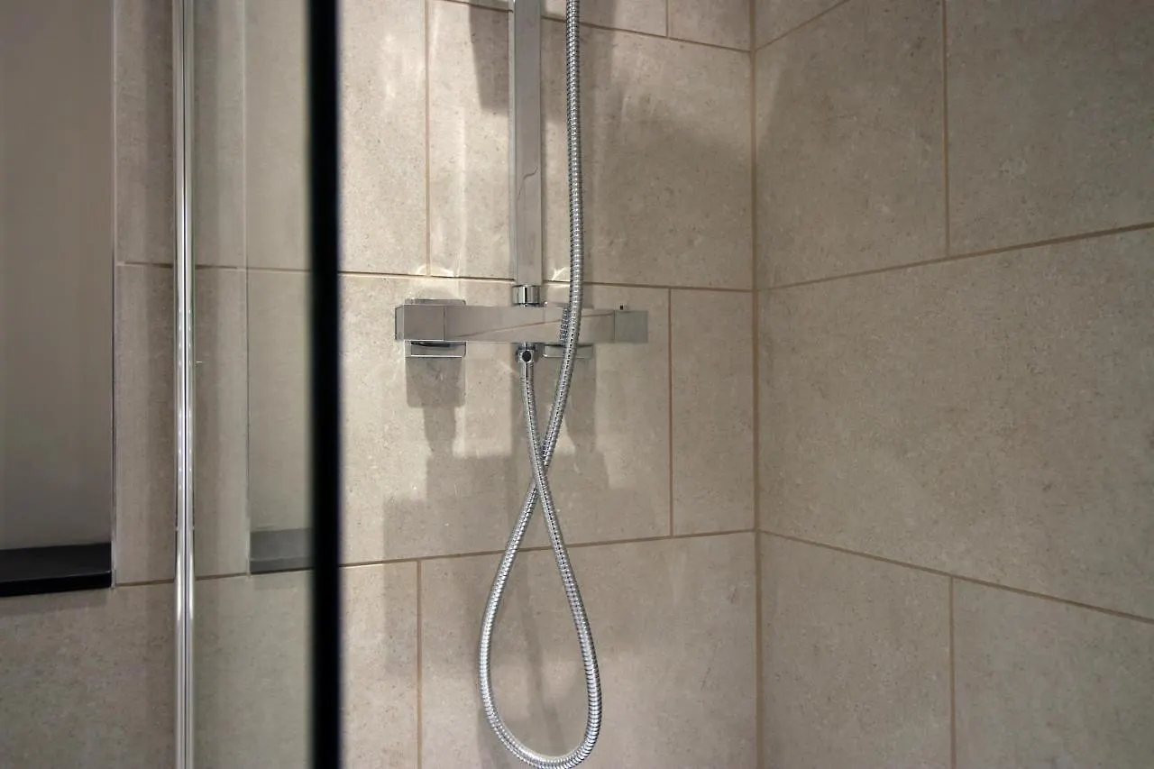 Casablanca Flat 4 By Mia Living Modern 2 Bedroom Apartment With Balcony Cardiff Storbritannien