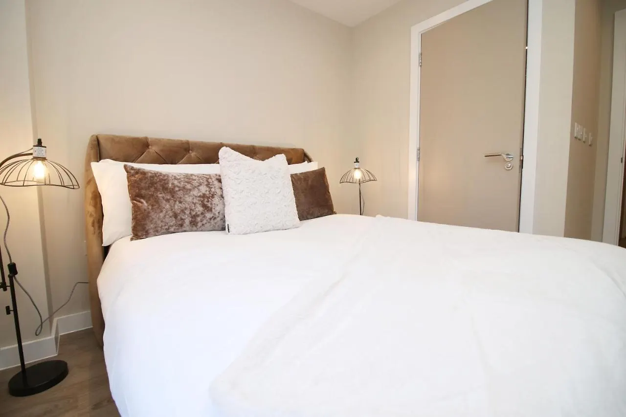 Casablanca Flat 4 By Mia Living Modern 2 Bedroom Apartment With Balcony Cardiff