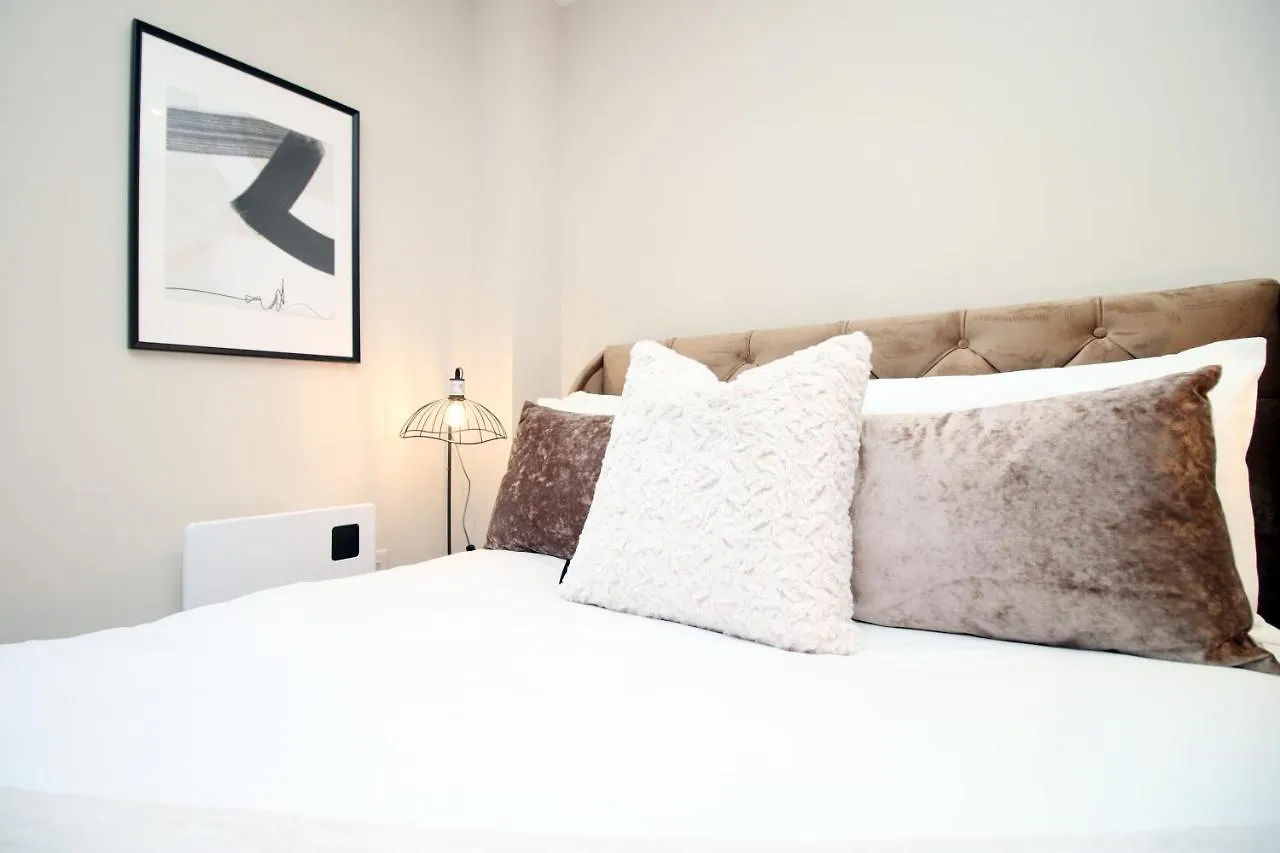 Casablanca Flat 4 By Mia Living Modern 2 Bedroom Apartment With Balcony Cardiff Storbritannien